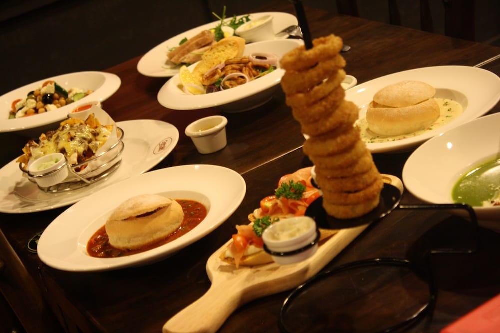 Legallery Suites Hotel Bandar Seri Begawan Esterno foto