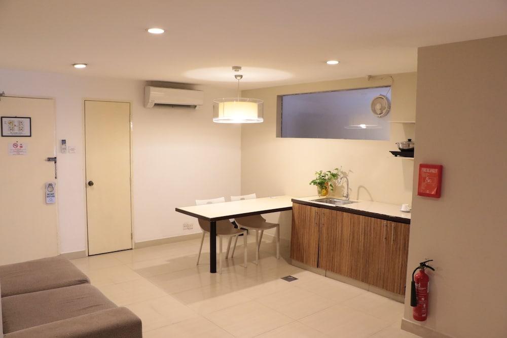 Legallery Suites Hotel Bandar Seri Begawan Esterno foto
