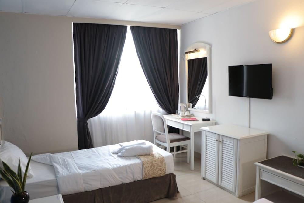 Legallery Suites Hotel Bandar Seri Begawan Esterno foto