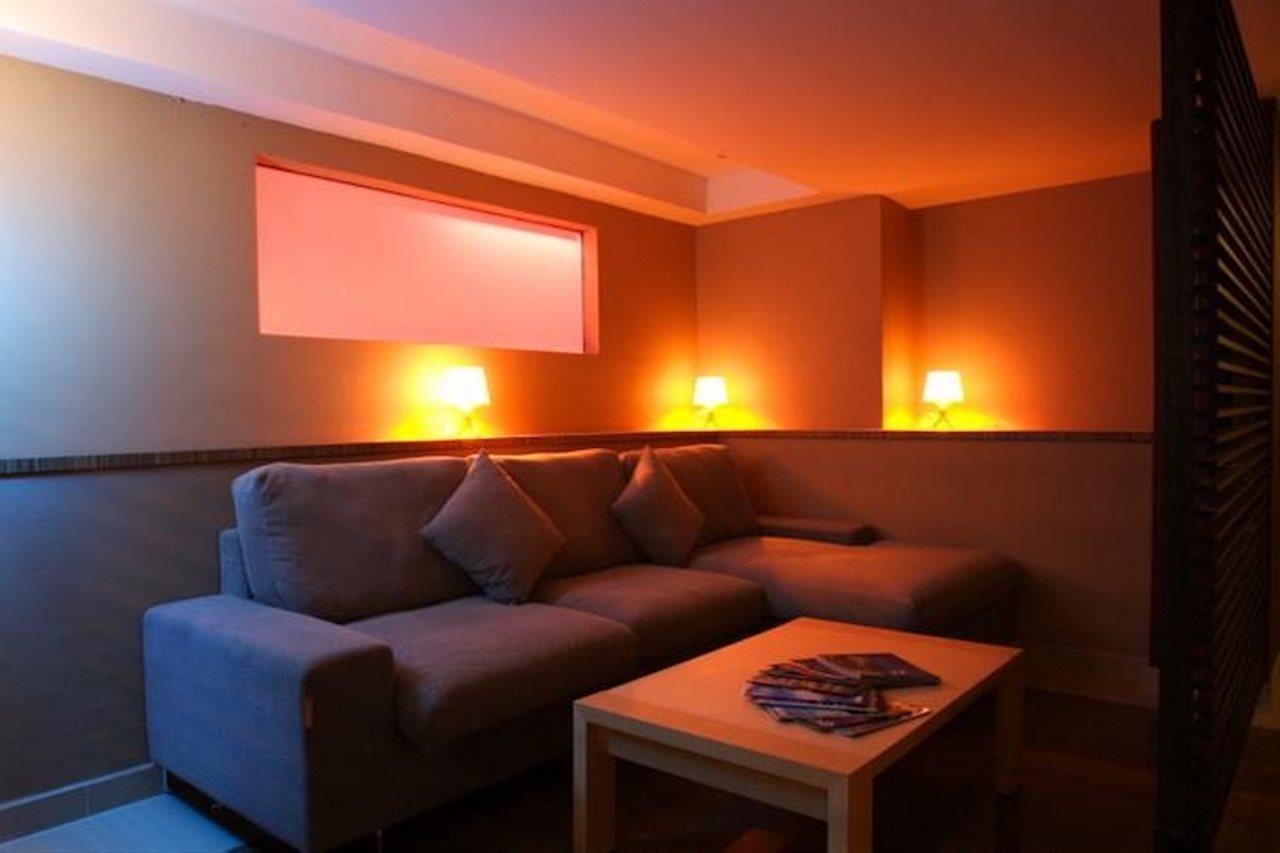 Legallery Suites Hotel Bandar Seri Begawan Esterno foto