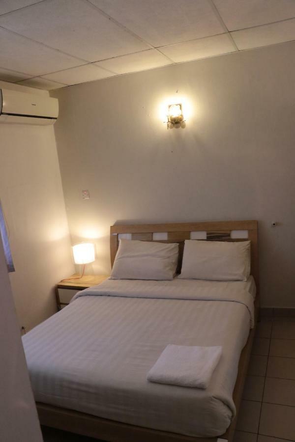 Legallery Suites Hotel Bandar Seri Begawan Esterno foto