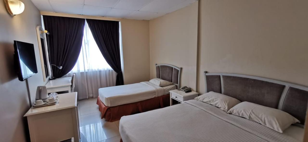 Legallery Suites Hotel Bandar Seri Begawan Esterno foto