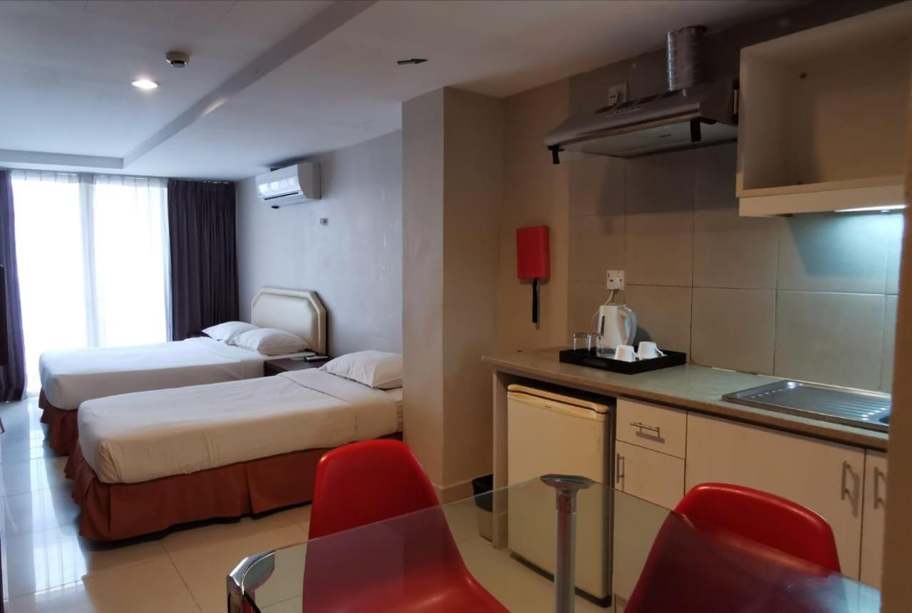Legallery Suites Hotel Bandar Seri Begawan Esterno foto
