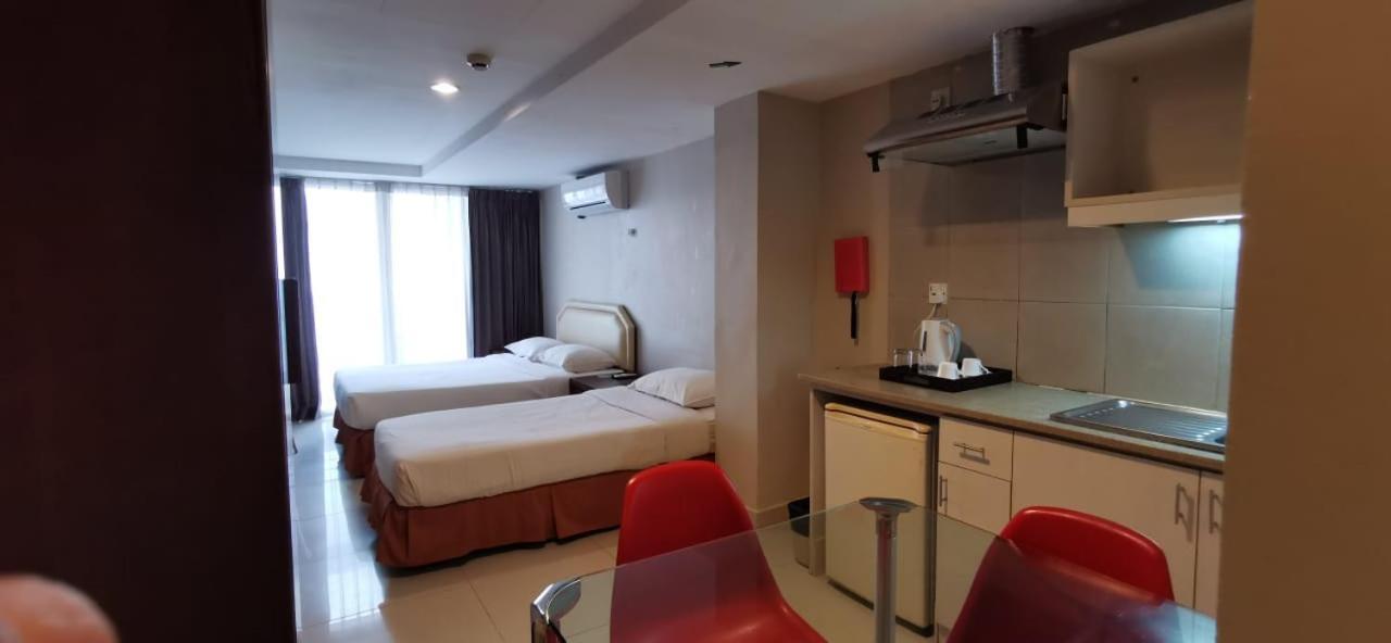 Legallery Suites Hotel Bandar Seri Begawan Esterno foto