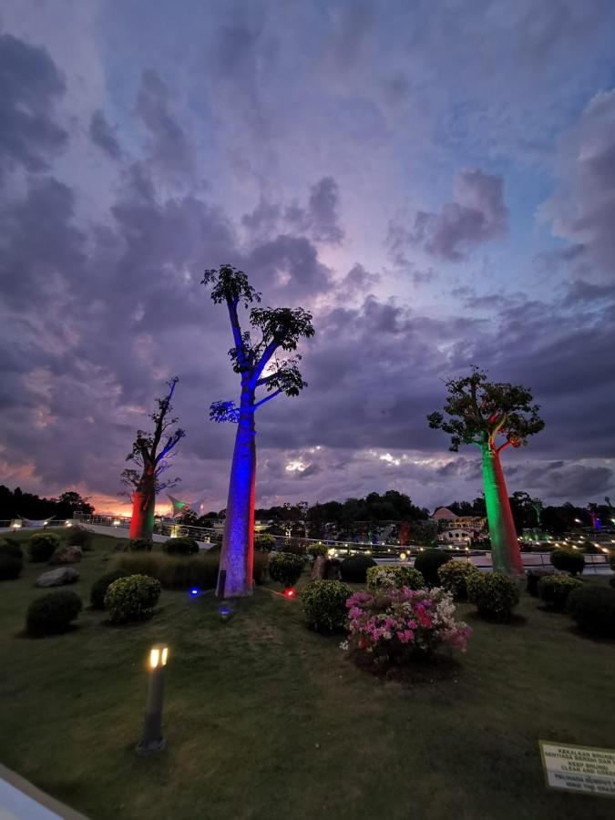 Legallery Suites Hotel Bandar Seri Begawan Esterno foto