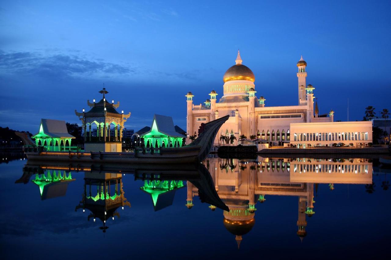 Legallery Suites Hotel Bandar Seri Begawan Esterno foto