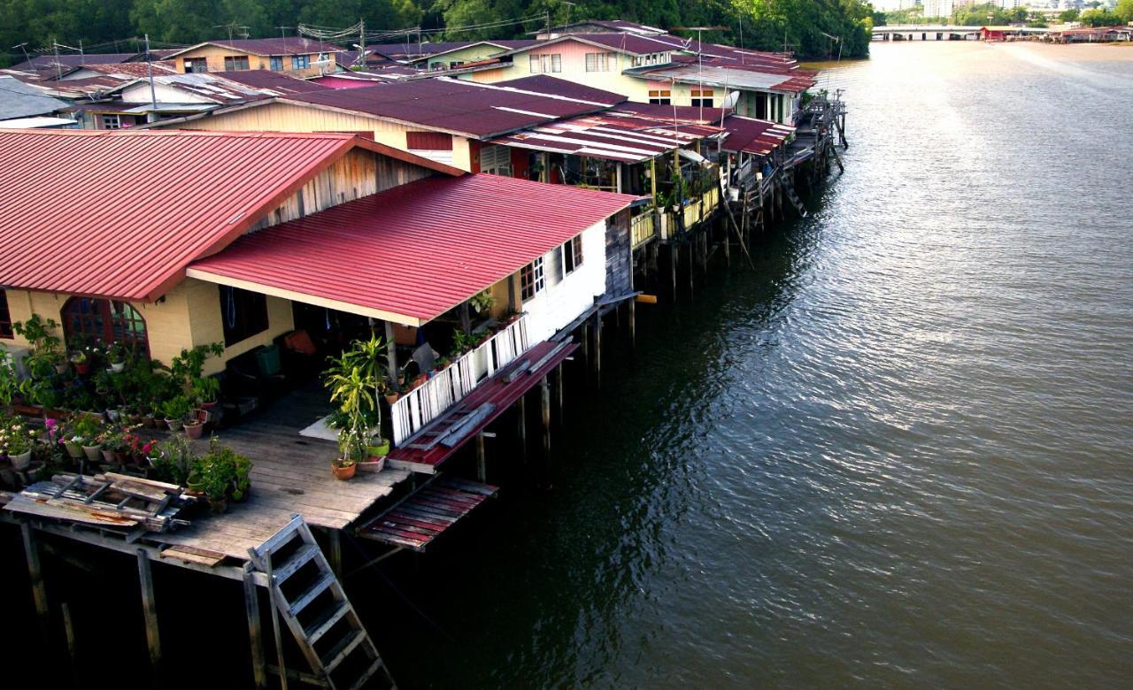 Legallery Suites Hotel Bandar Seri Begawan Esterno foto